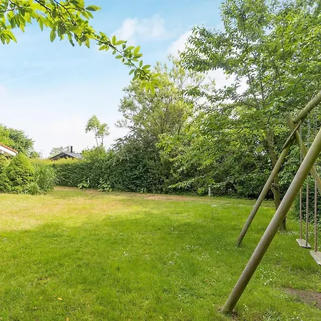 8 Person In Gilleleje-by Traum *