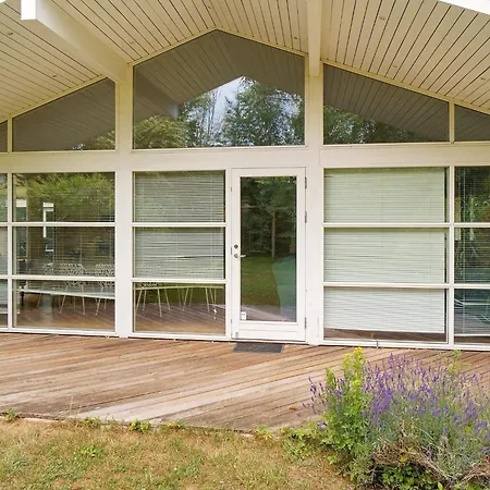 8 Person In Gilleleje-by Traum