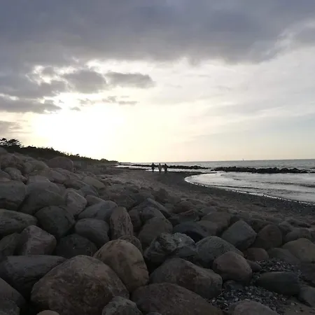 8 Person In Gilleleje-by Traum *